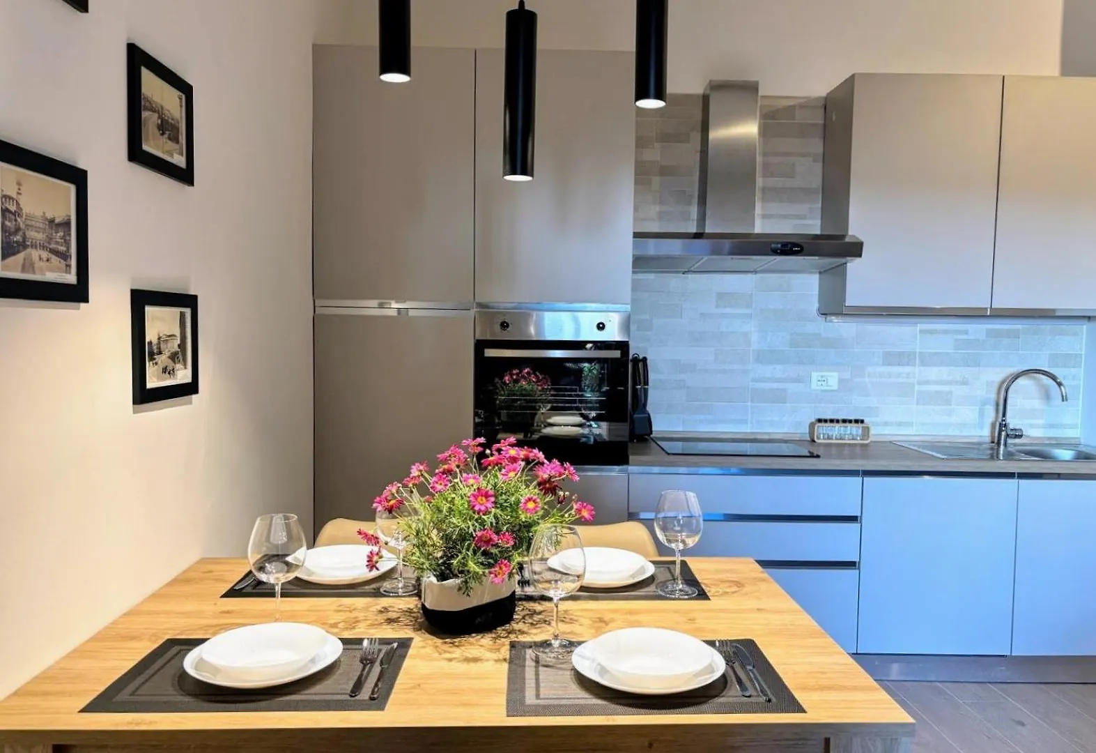 The East Village House 베로나 아파트