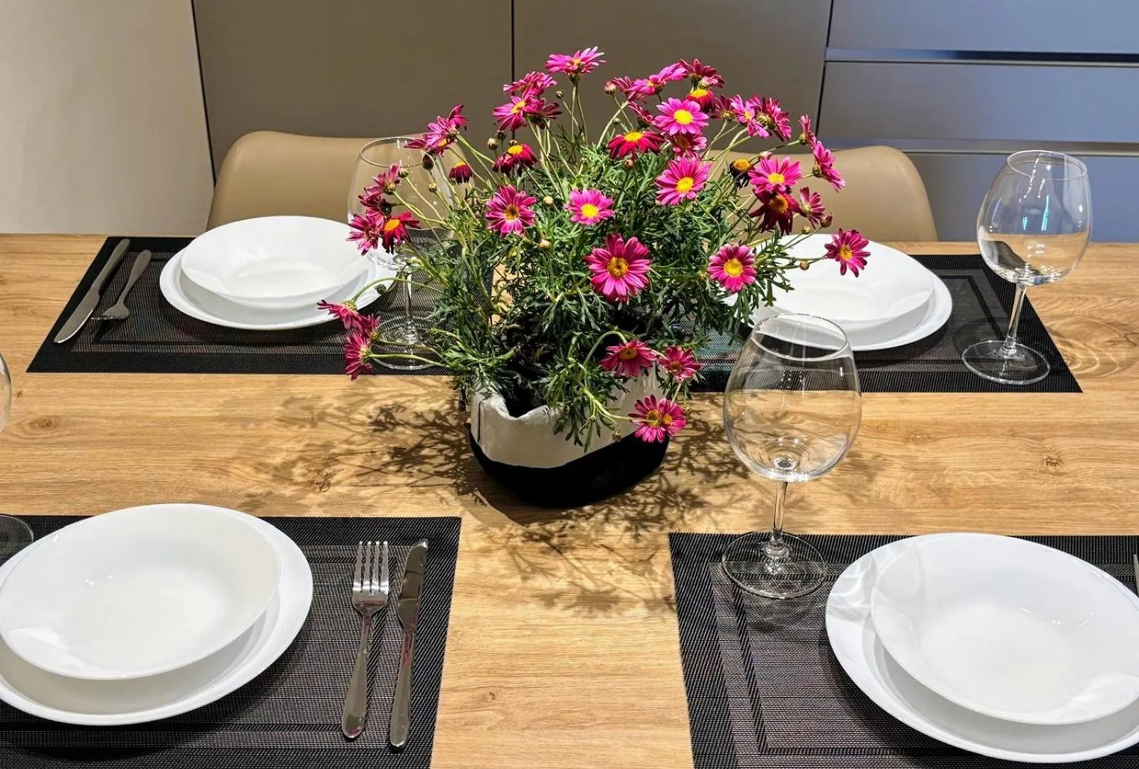 The East Village House 베로나 아파트